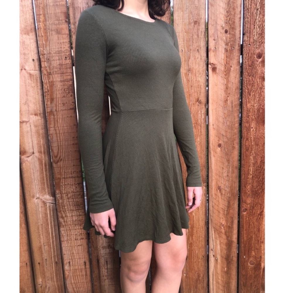 (Like New) Olive Ribbed Long Sleeve Skater Dress
